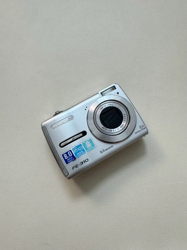 9新 Olympus/奥林巴斯 奥林巴斯fe310 800w 5倍 自备五号电池XD卡