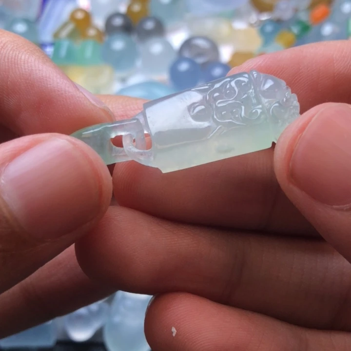 未镶嵌定制翡翠挂件