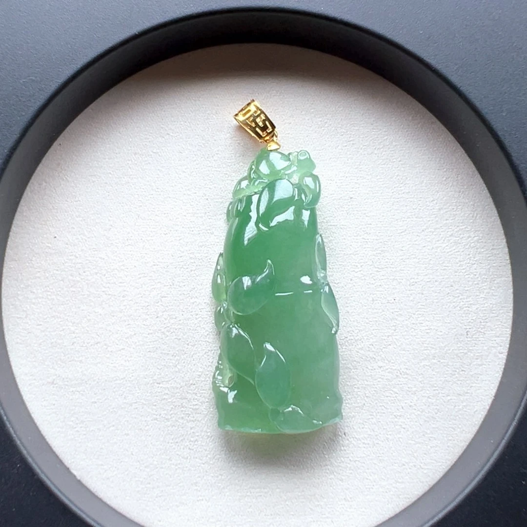 翡翠18K金镶嵌颈饰竹节