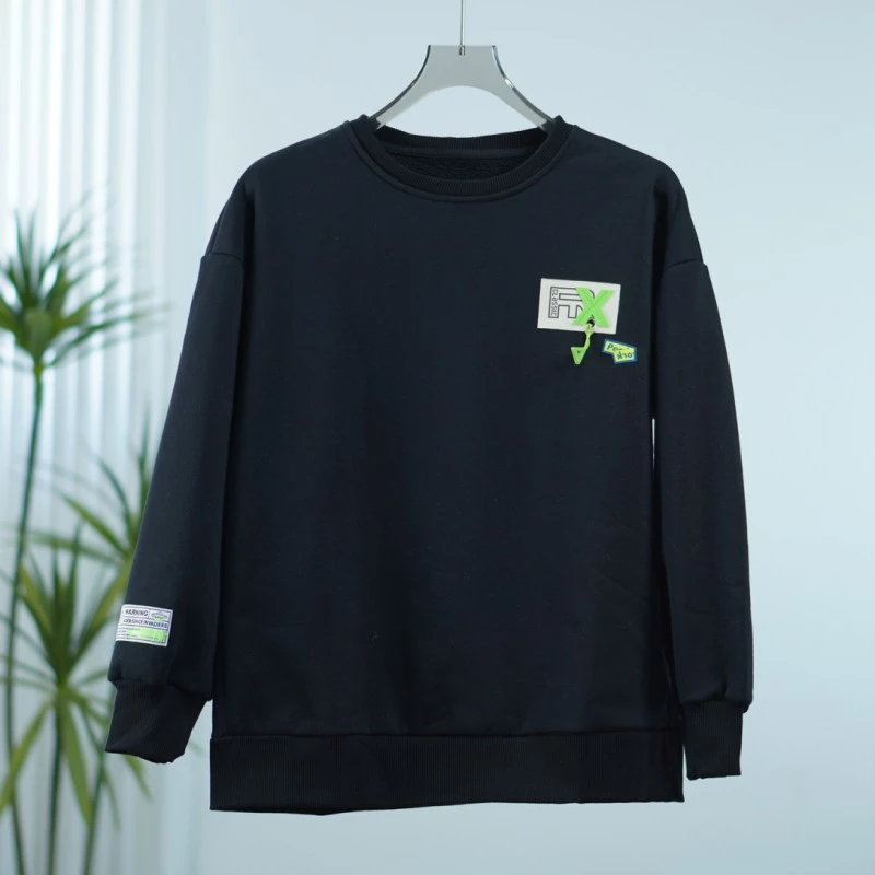 宜系列   F129  女装时尚撤柜秋冬加绒卫衣黑色EW21D2027A