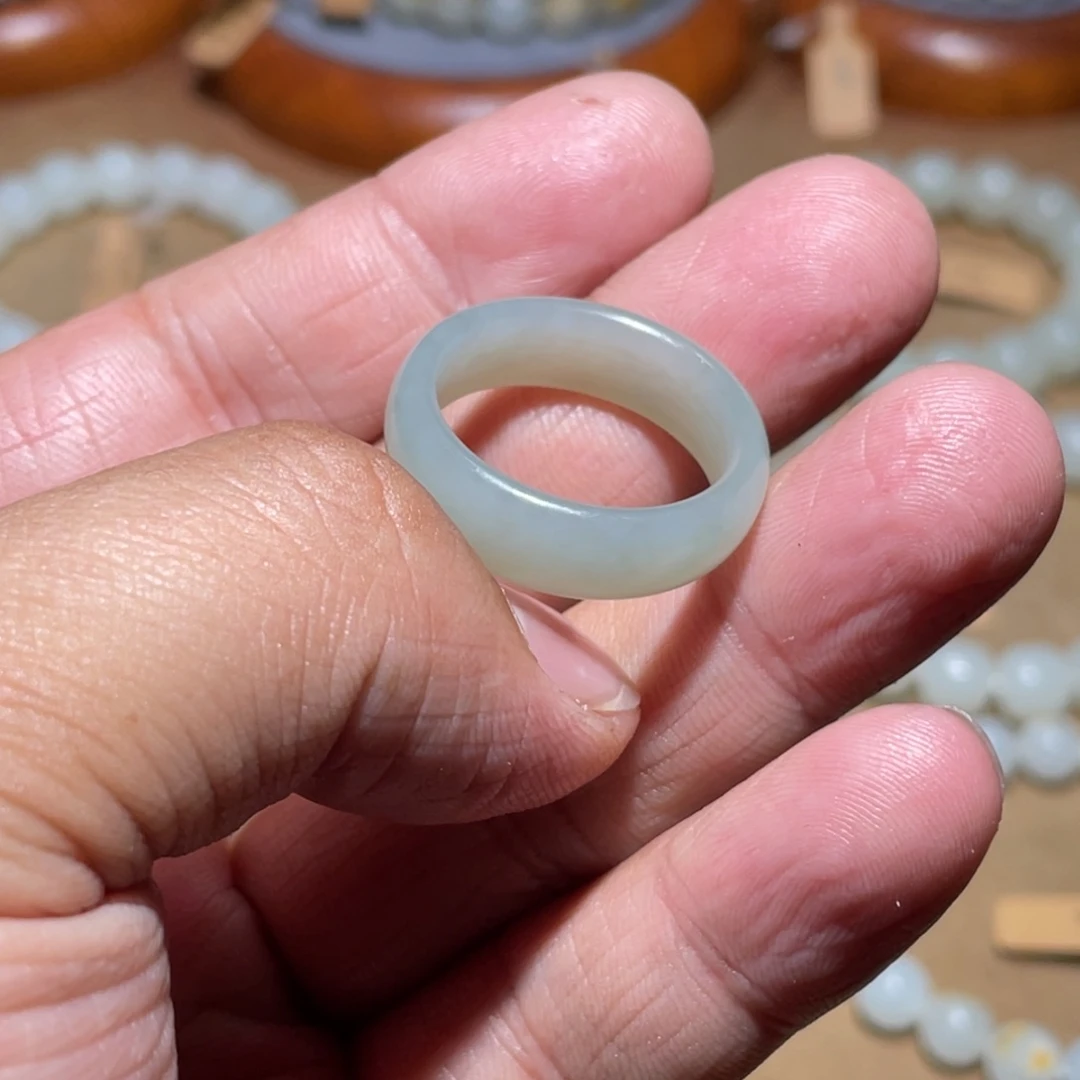 和田玉戒指未镶嵌哈*哈21mm