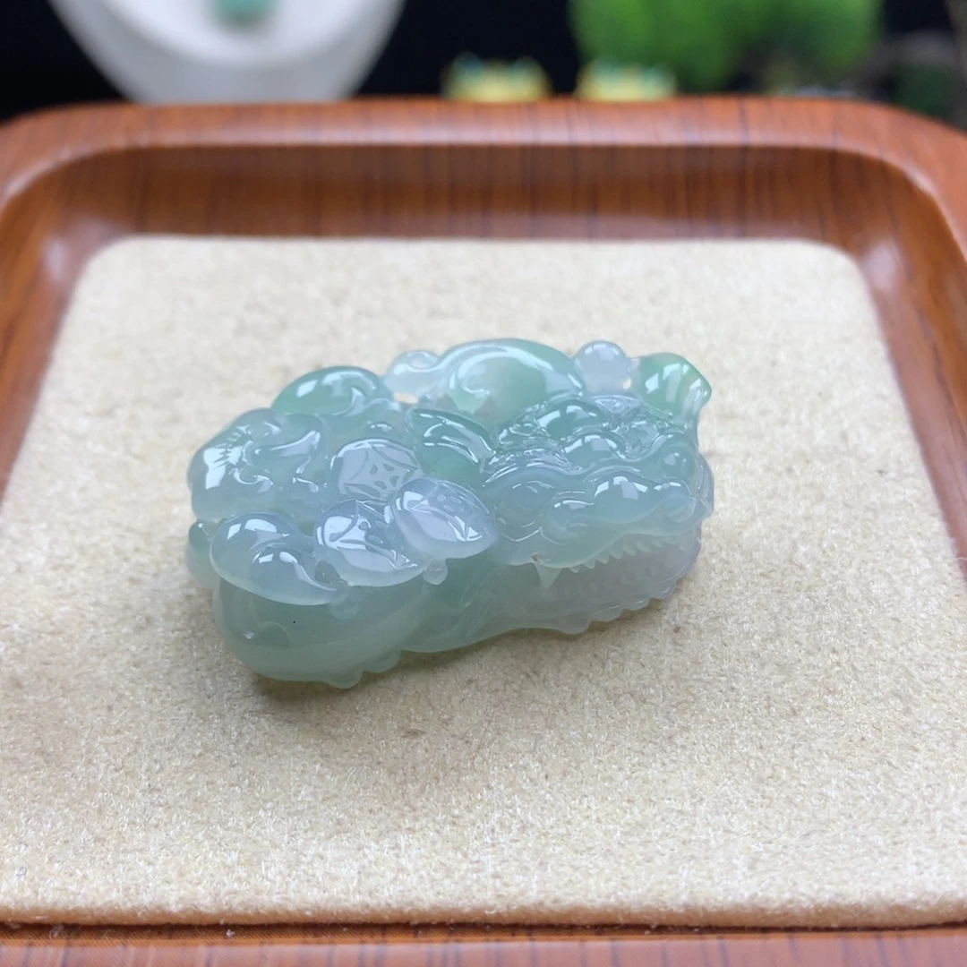 翡翠未镶嵌颈饰翡翠7