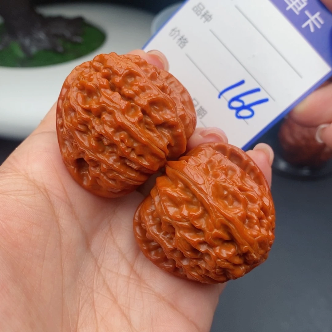 文玩核桃把件41三角白166