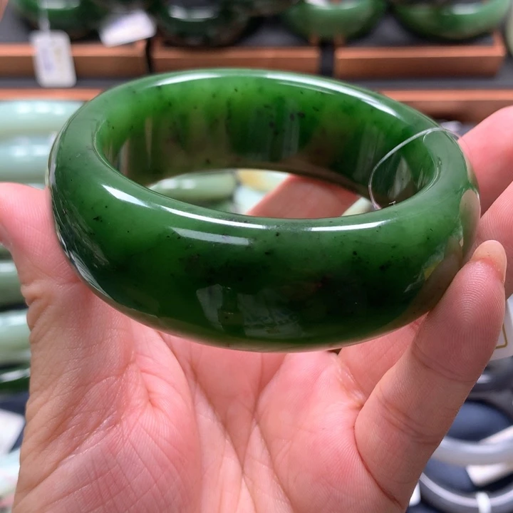 【闪购商品】未镶嵌手镯和田玉（碧玉）