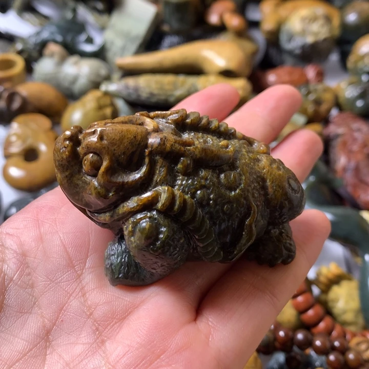 岫岩河磨玉（透闪石质玉）未镶嵌把件