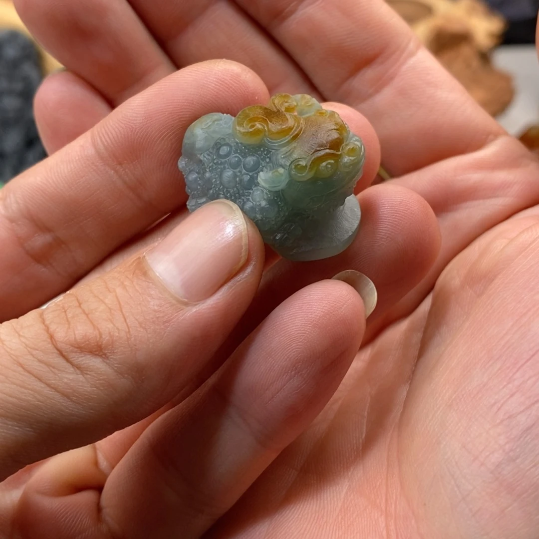 定制翡翠未镶嵌翡翠