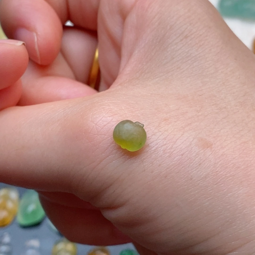 定制翡翠未镶嵌苹果