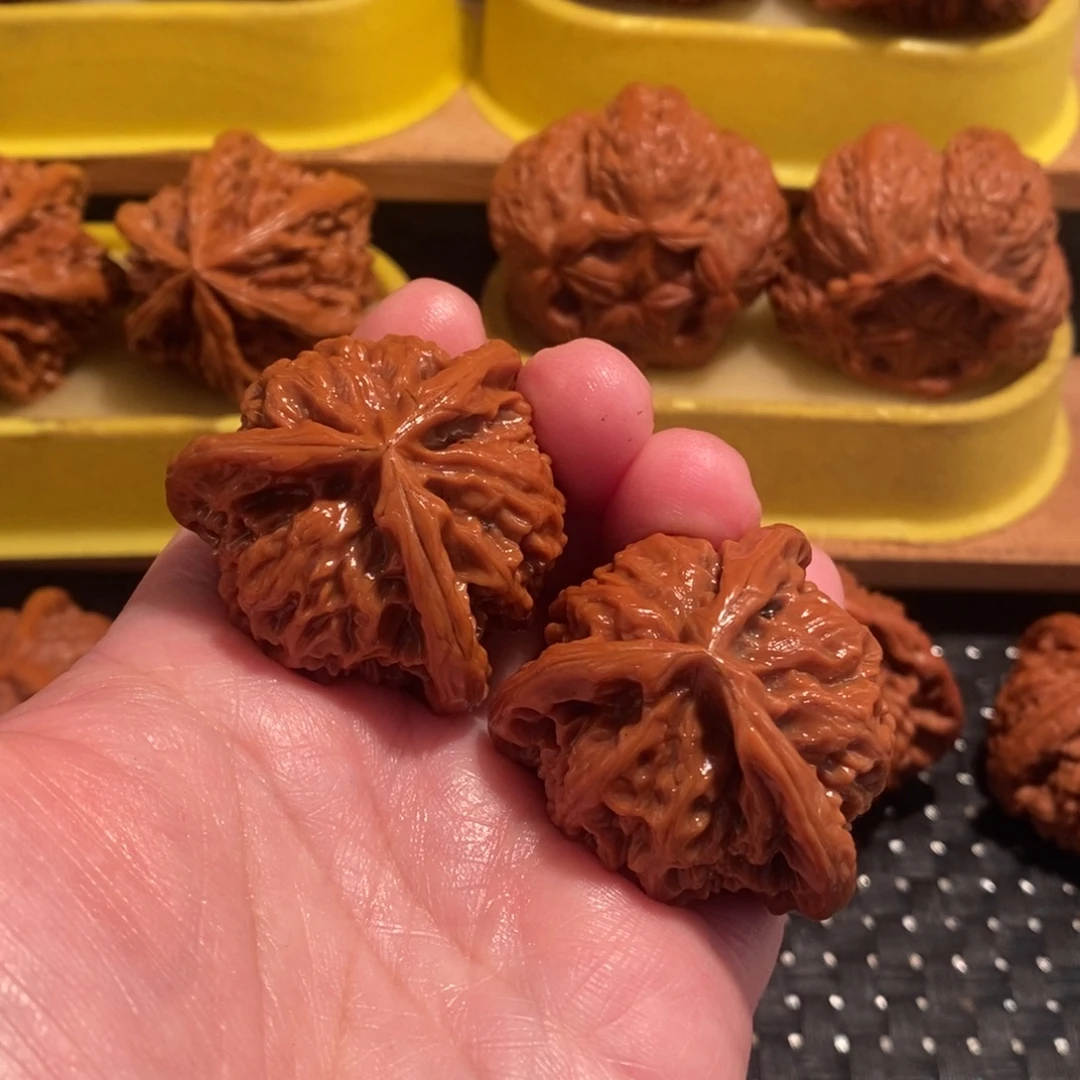 C***°文玩核桃吊坠核桃