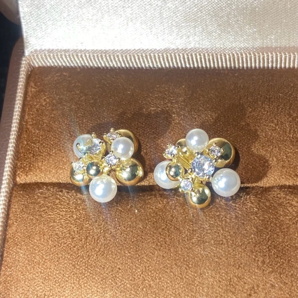 铜合金耳饰 法式珠珠花球耳钉