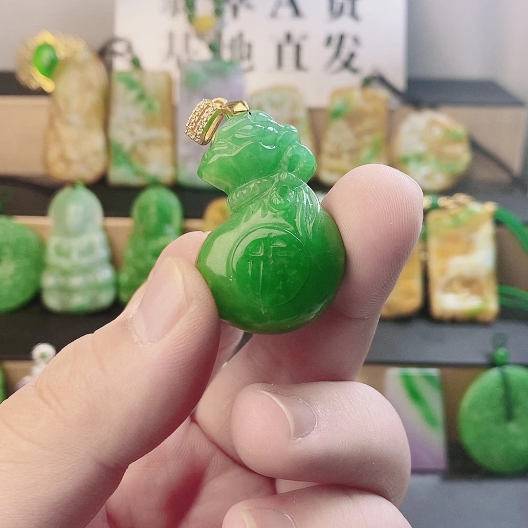 翡翠银S925镶嵌吊坠(赠链)