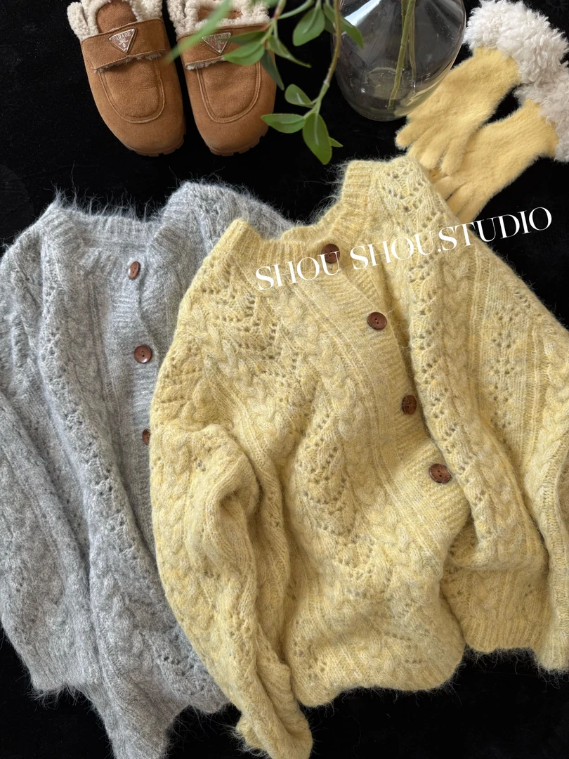 【瘦瘦】大码羊毛圆领木质扣氛围感镂空百搭针织开衫毛衣S01976