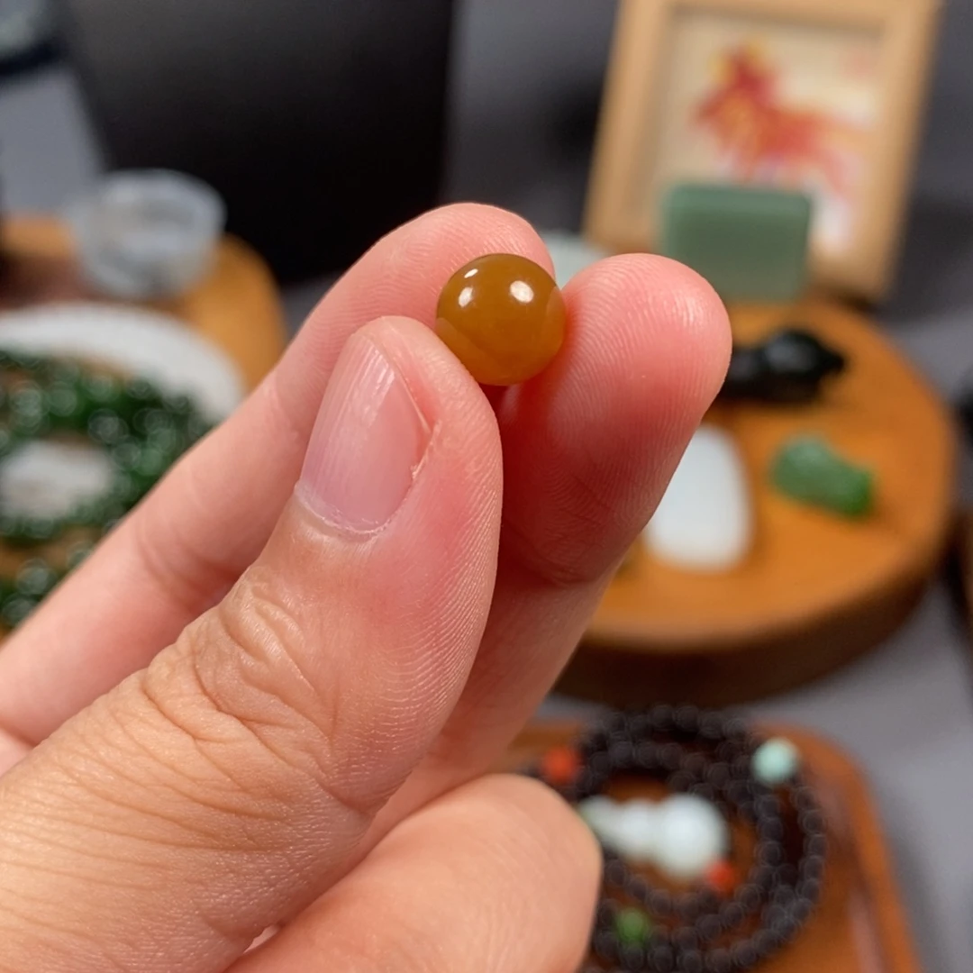 颈饰未镶嵌和田玉微瑕