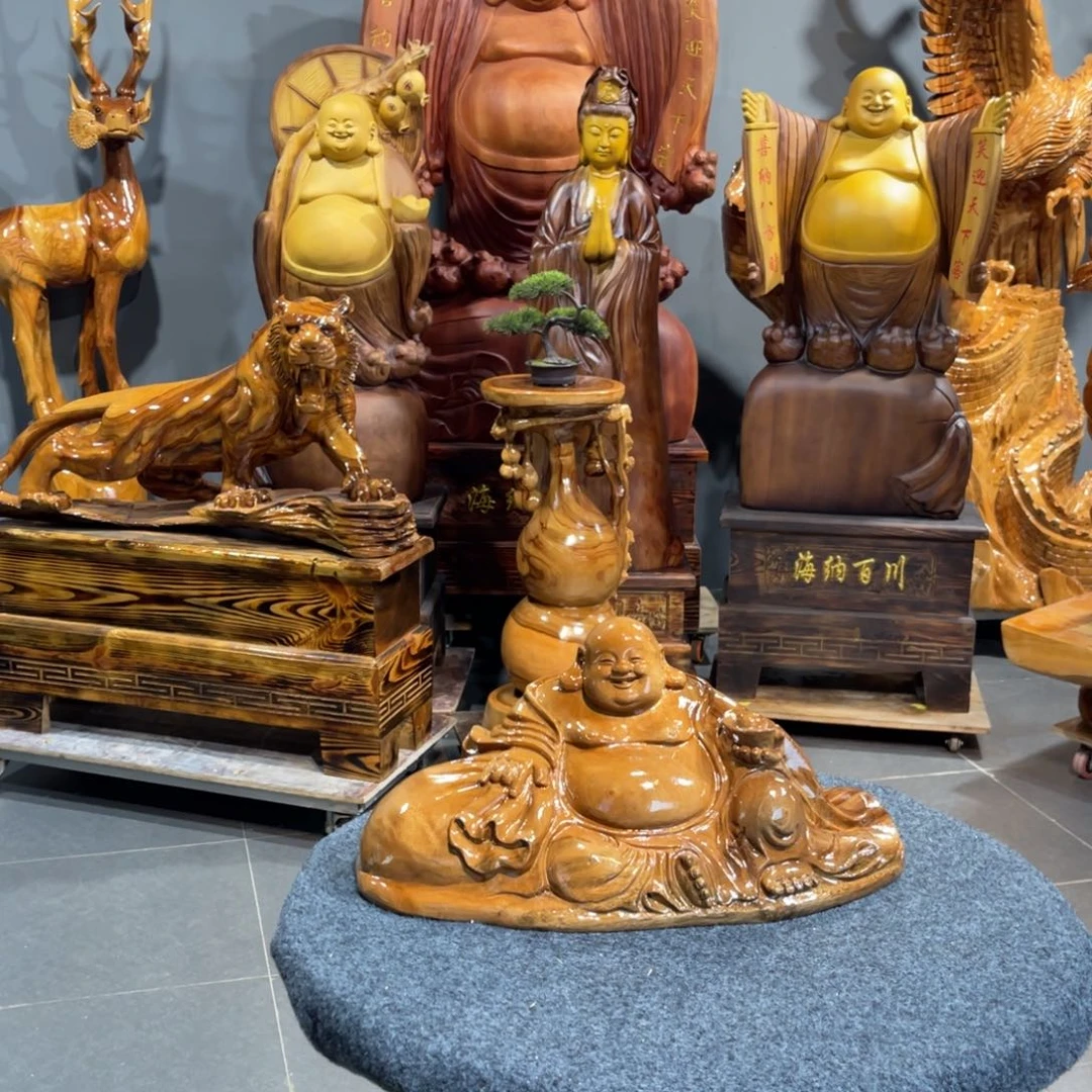 隋***龙木香樟木实木雕刻弥勒佛