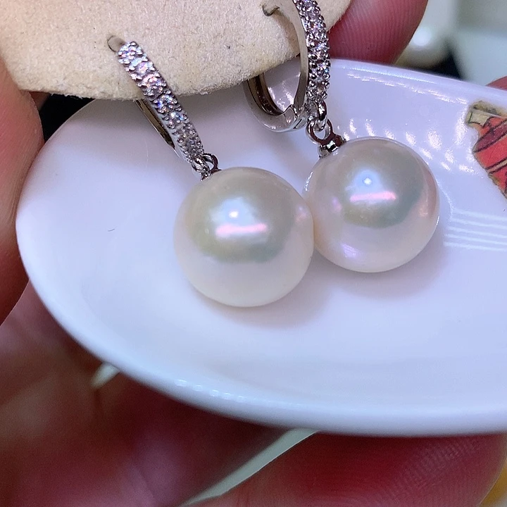 银S925镶嵌耳饰淡水珍珠