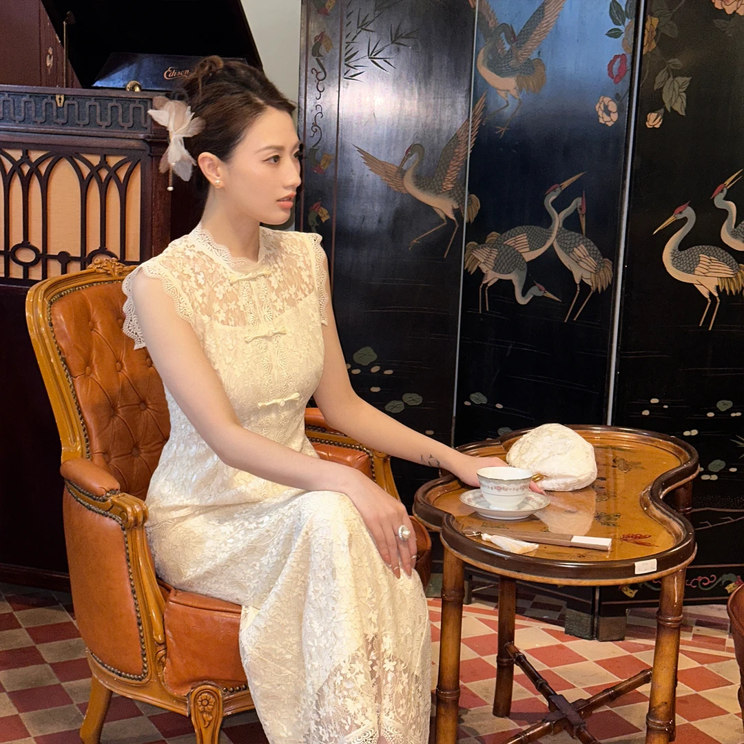 现货【流光溢彩】法式优雅气质网纱蕾丝上衣+半身裙LZ2005