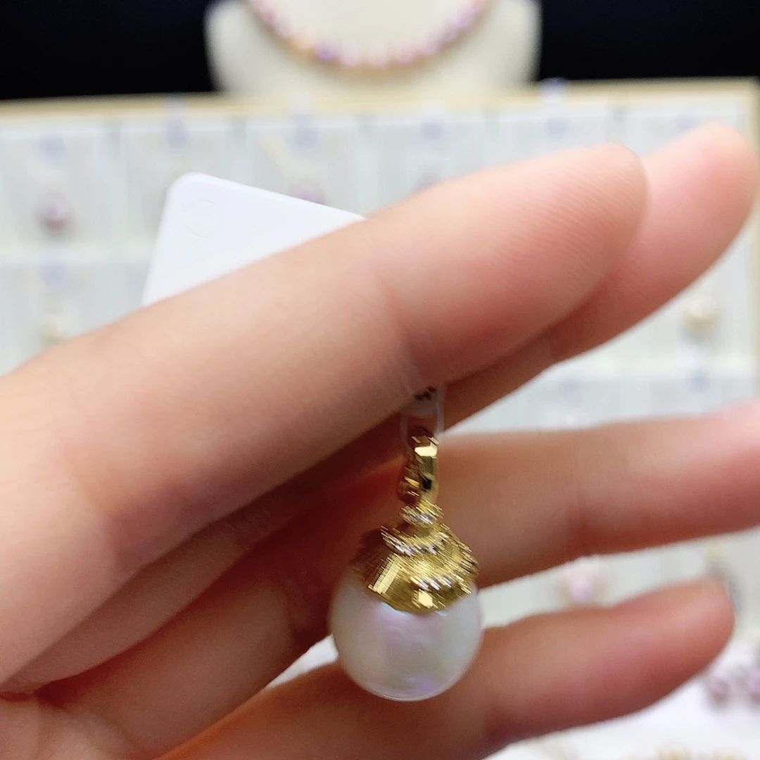 淡水珍珠合金颈饰