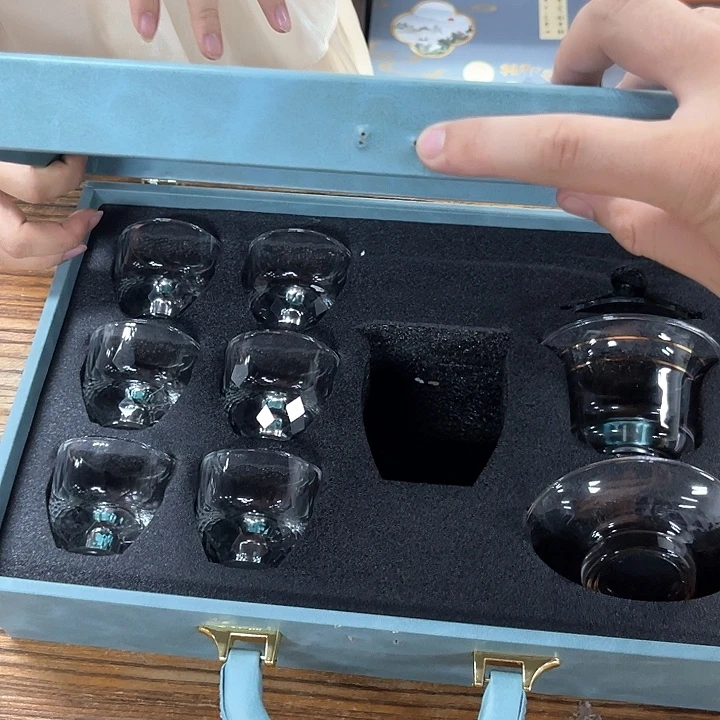 孤品茶具套装等。