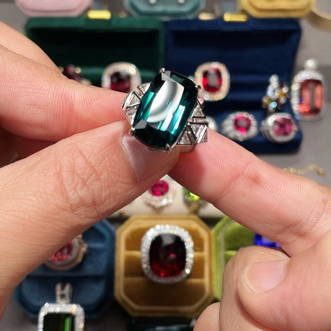 碧玺18K金镶嵌戒指16.68ct