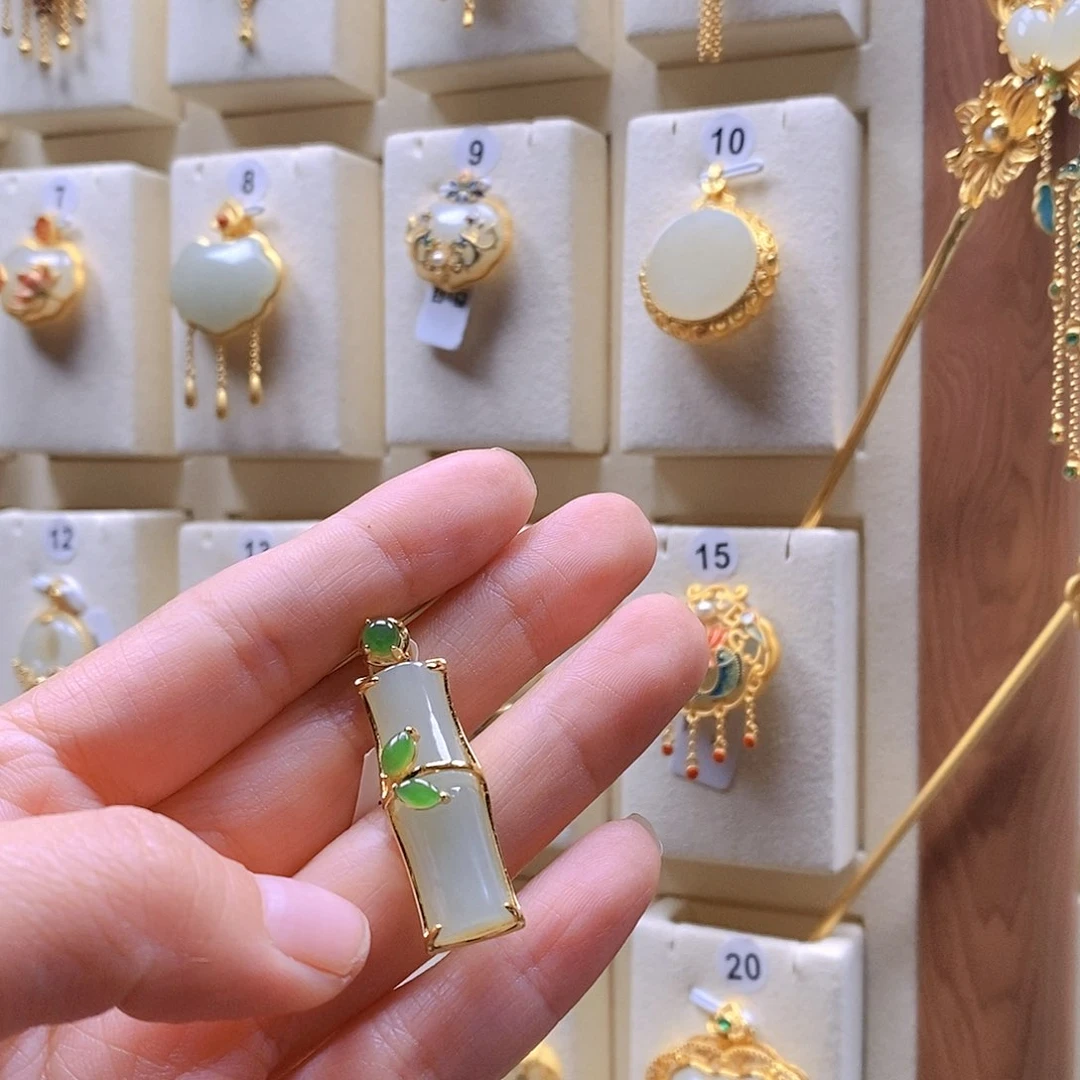 和田玉银S925镶嵌颈饰