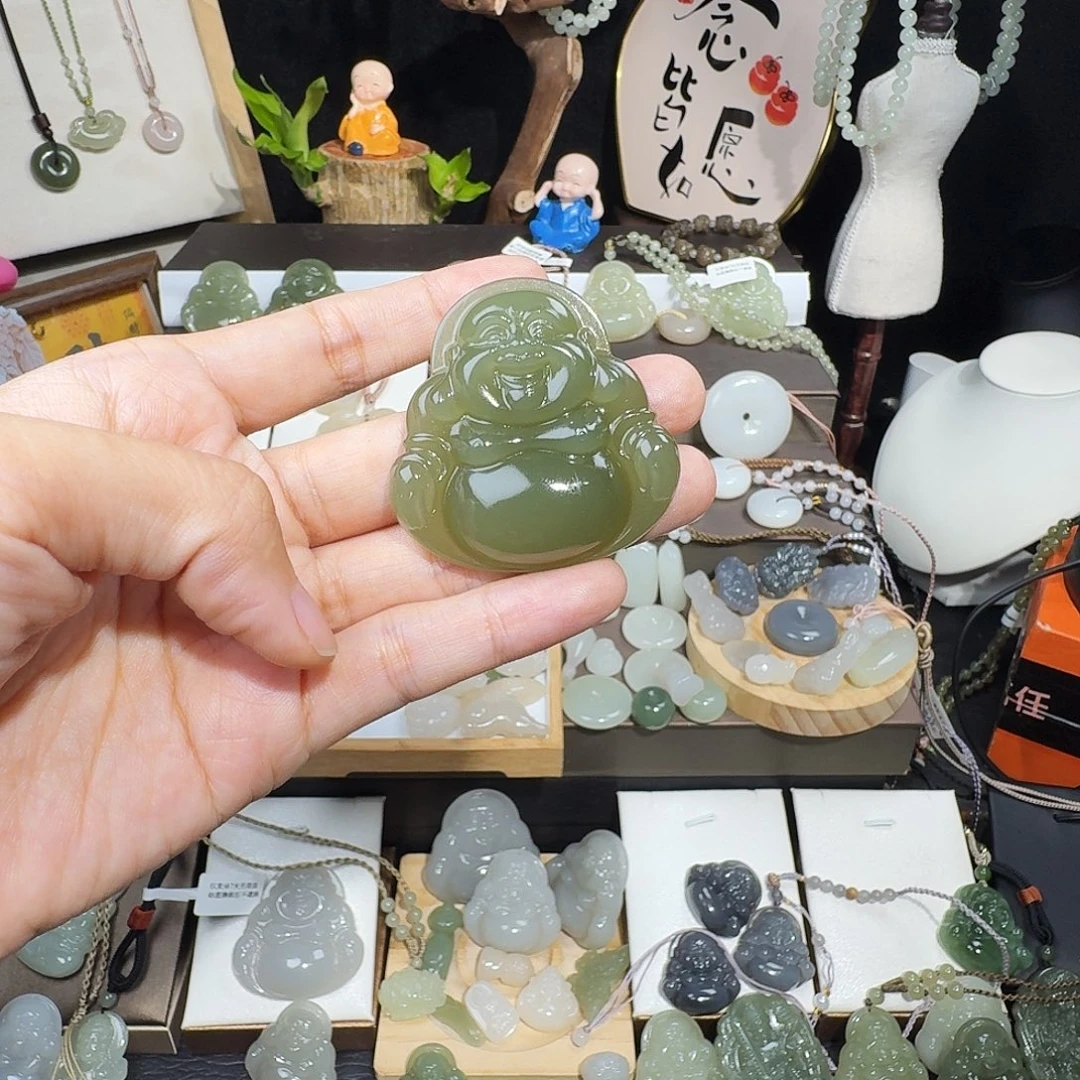 蓝***桉和田玉未镶嵌颈饰