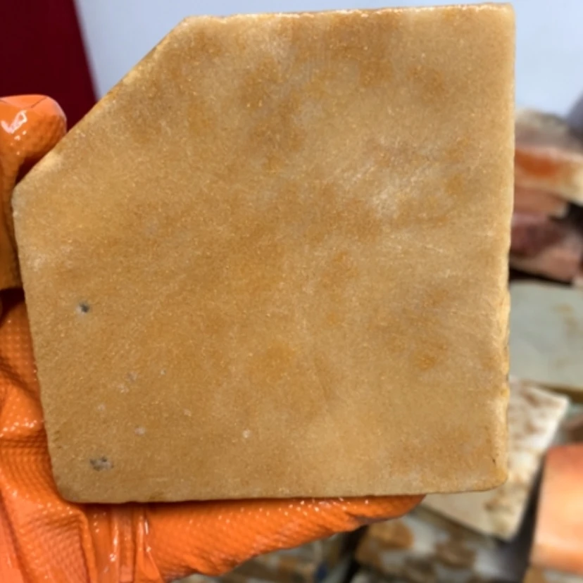 【闪购商品】未镶嵌手镯石英质玉黄金草