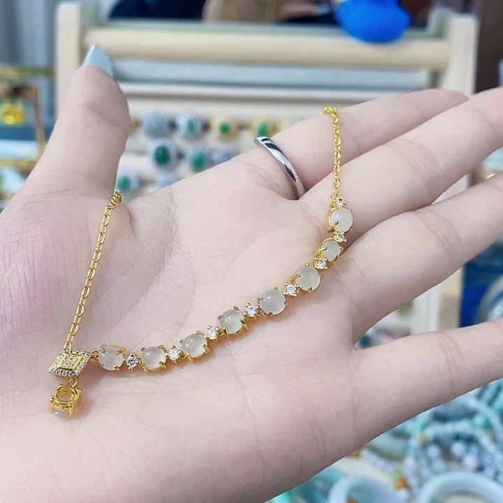 翡翠未镶嵌颈饰天然翡翠Ａ货