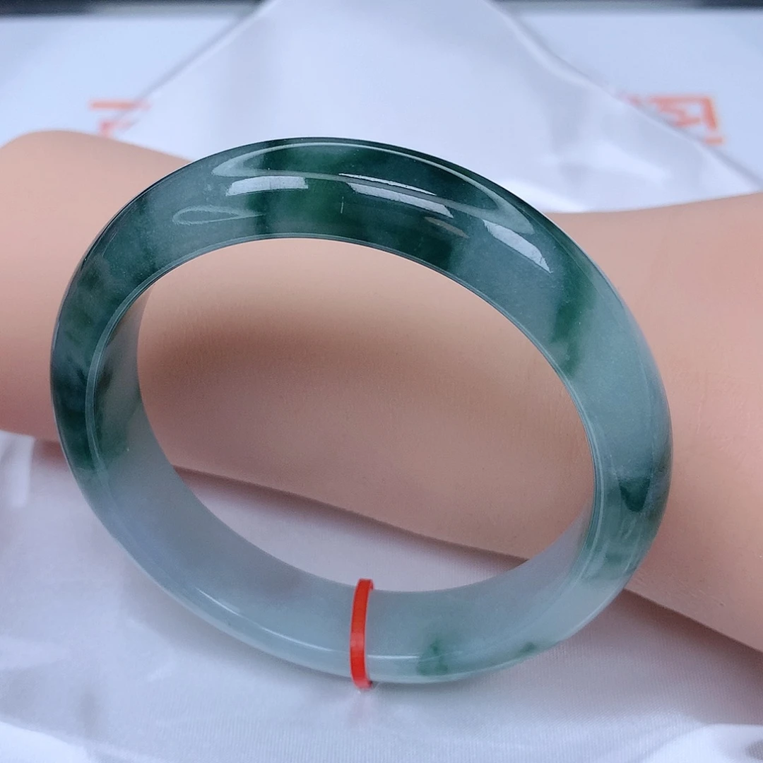 【闪购商品】未镶嵌手镯翡翠，56