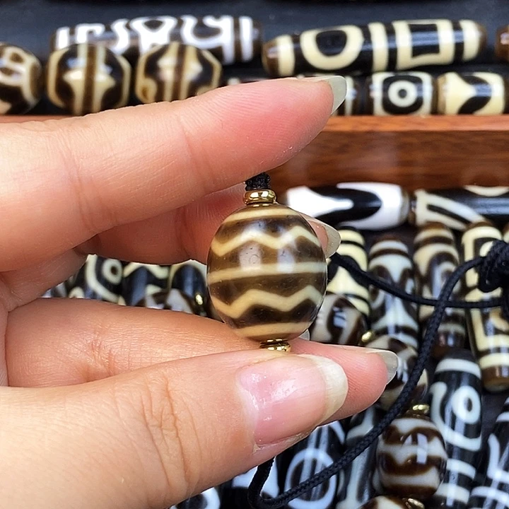未镶嵌颈饰玛瑙/玉髓