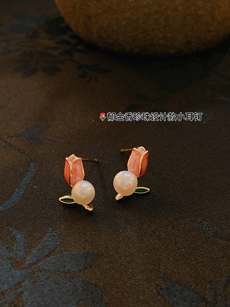 B36 925银珍珠郁金香耳钉