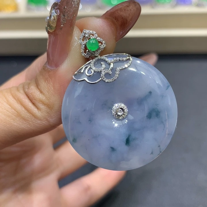 翡翠颈饰18K金镶嵌翡翠