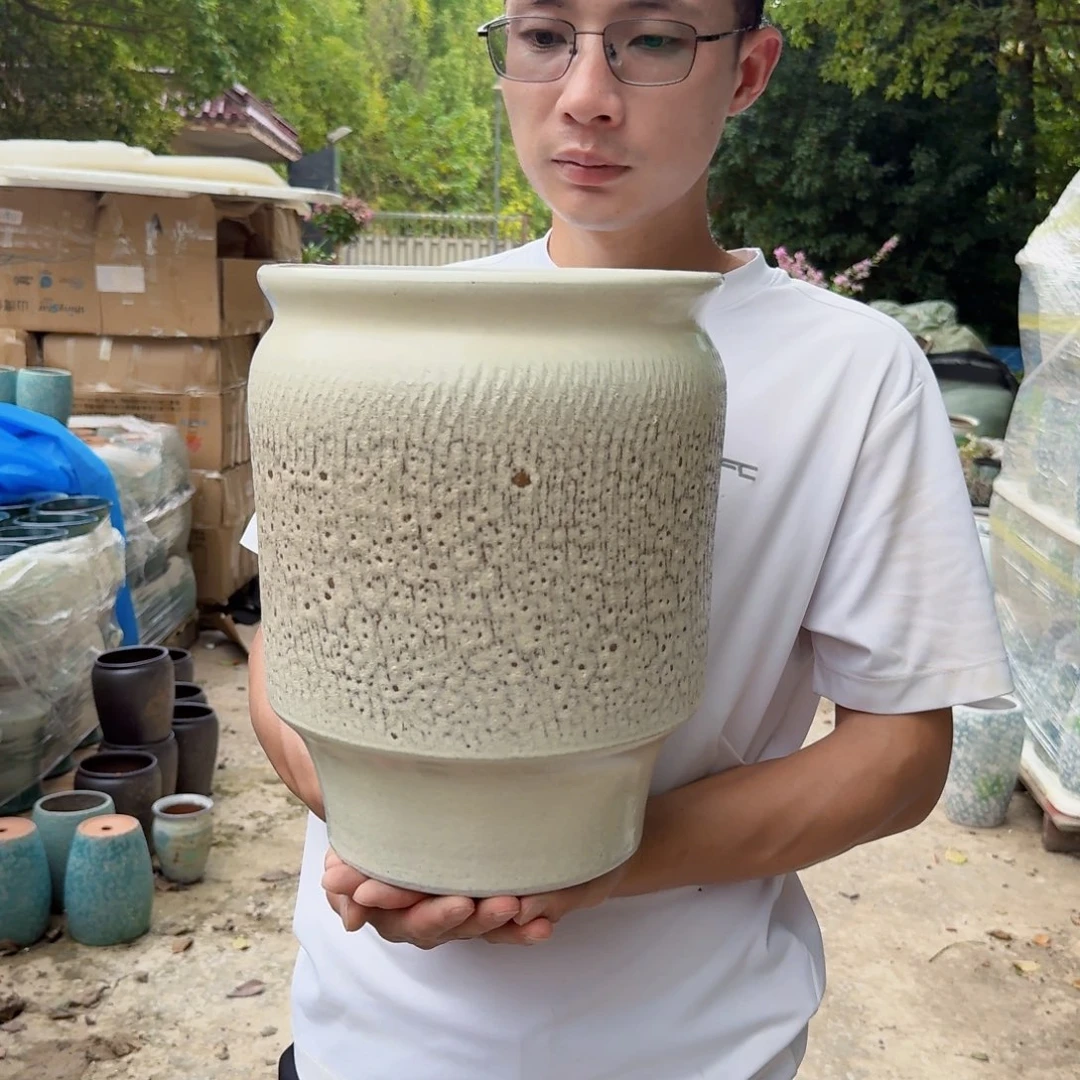紫砂花盆口25高31（一个直筒白色泡泡