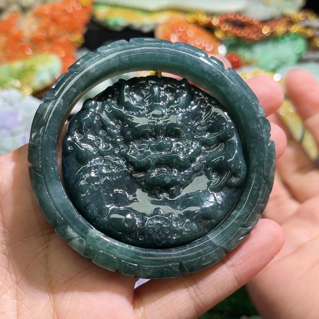 翡翠未镶嵌颈饰待编织