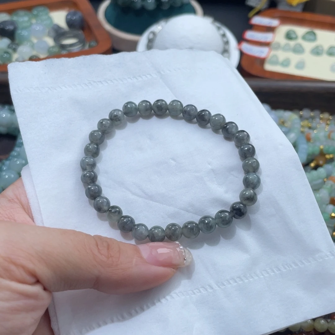 翡翠未镶嵌颈饰卡6