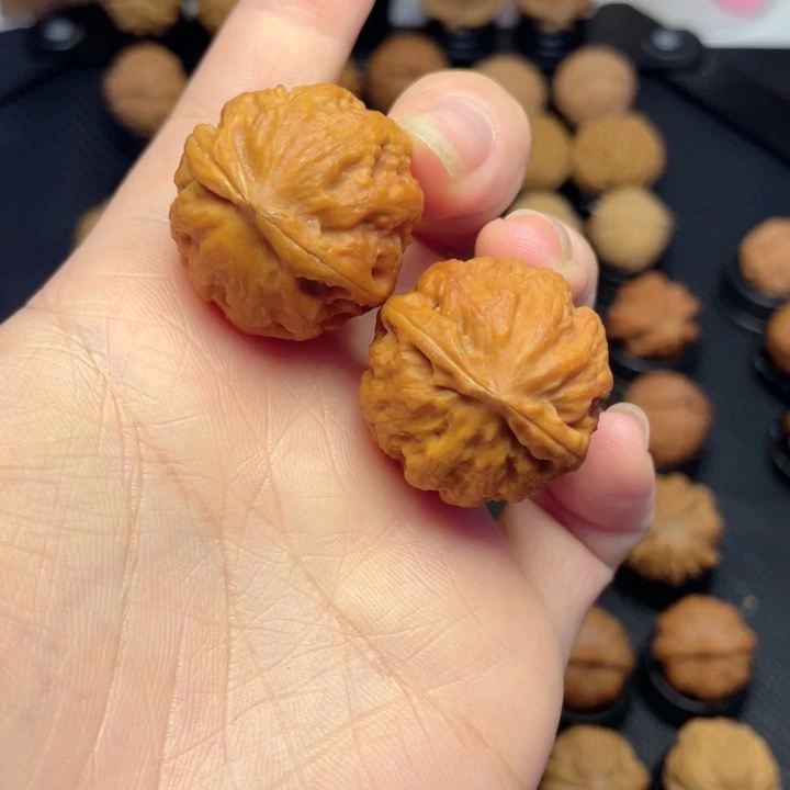 把件文玩核桃滴溜圆
