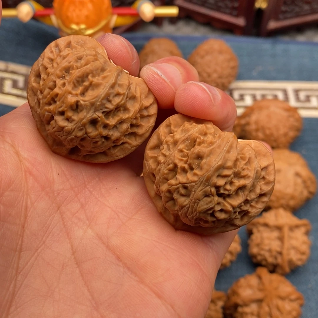 文玩核桃把件36桃心宫灯