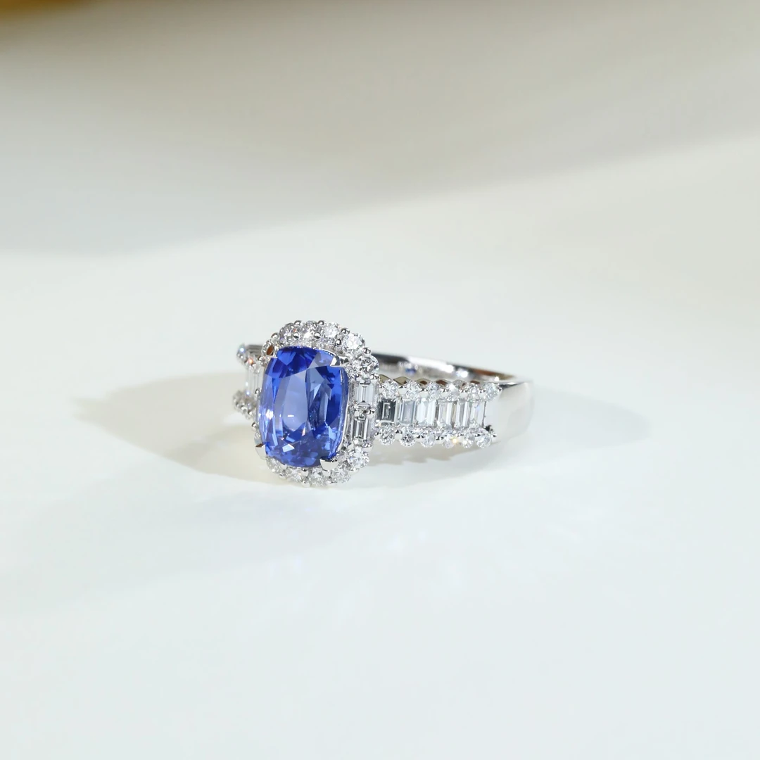 培育蓝宝石【三隆珠宝】#695 铂金PT950格栅戒指女经典时尚气质梦幻