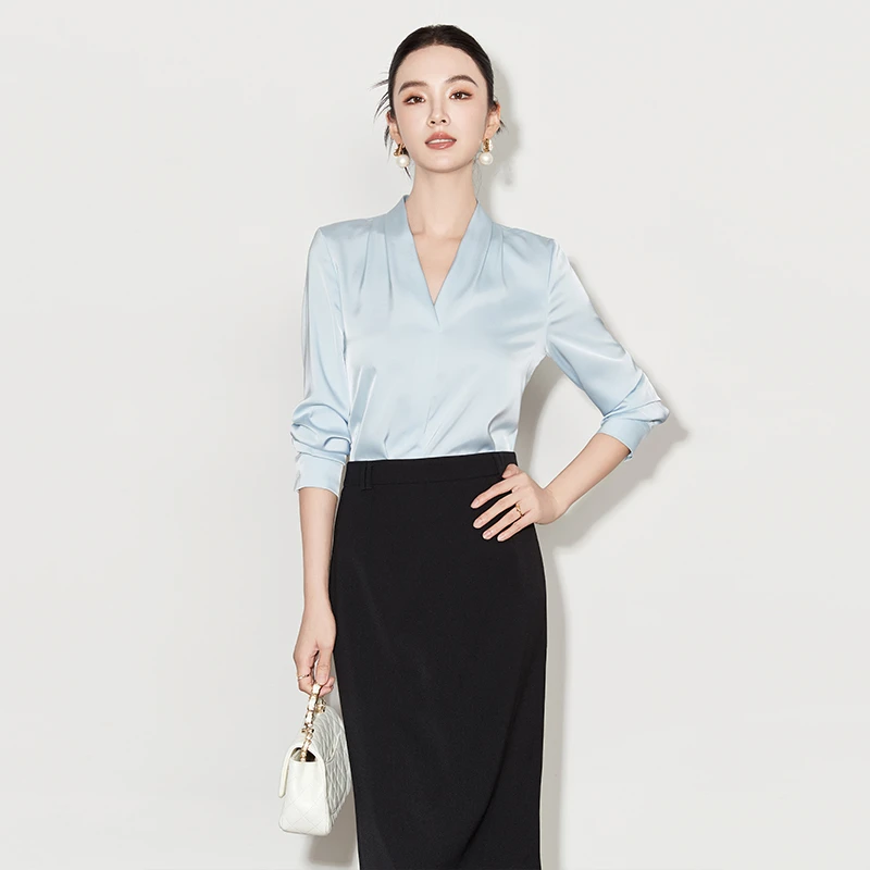 新款时尚气质浅蓝色上衣简约V领正装内搭职业面试通勤商务衬衫女