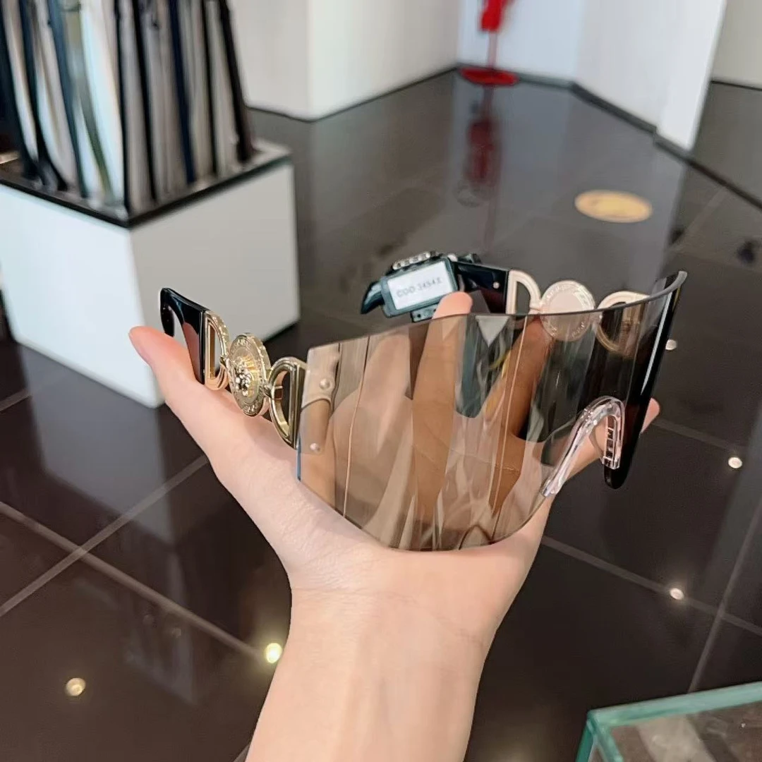 未使用 VERSACE/范思哲 美杜莎金扣太阳镜墨镜
