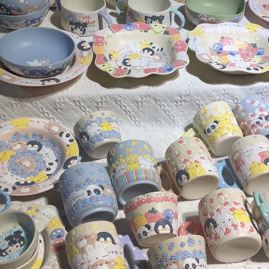 手工手绘的陶瓷杯