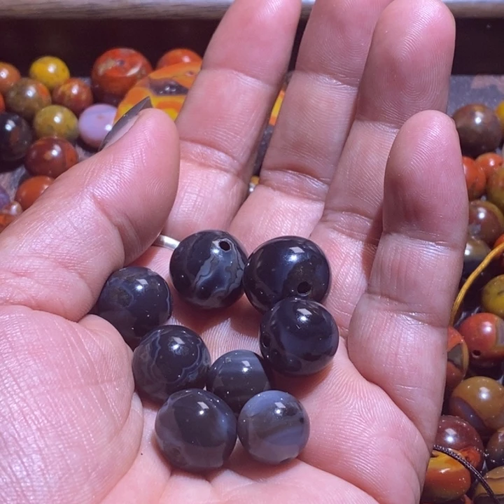 玛瑙/玉髓战国红单珠未镶嵌秀**玉