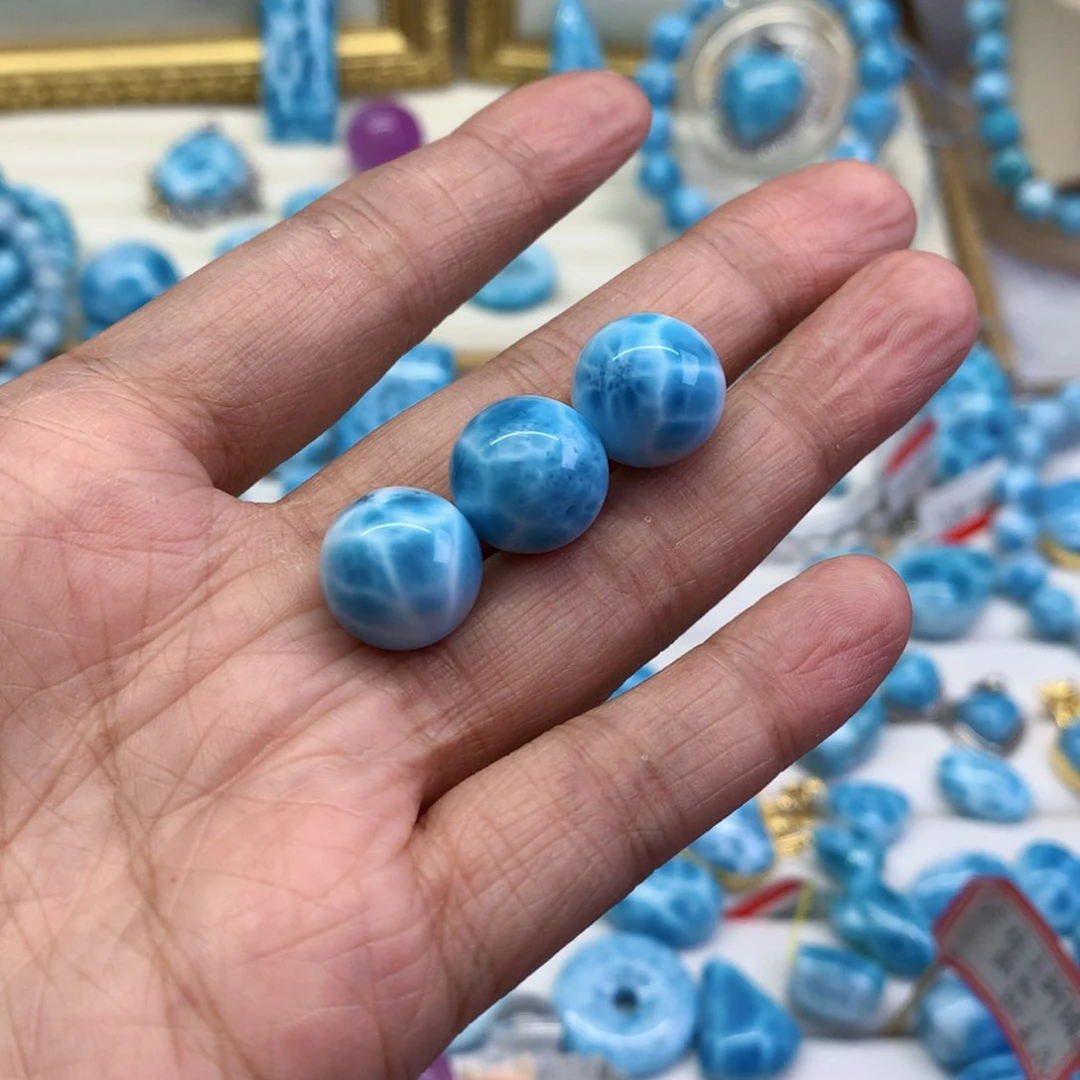 宇****未镶嵌针钠钙石（海纹石）珠宝奇石