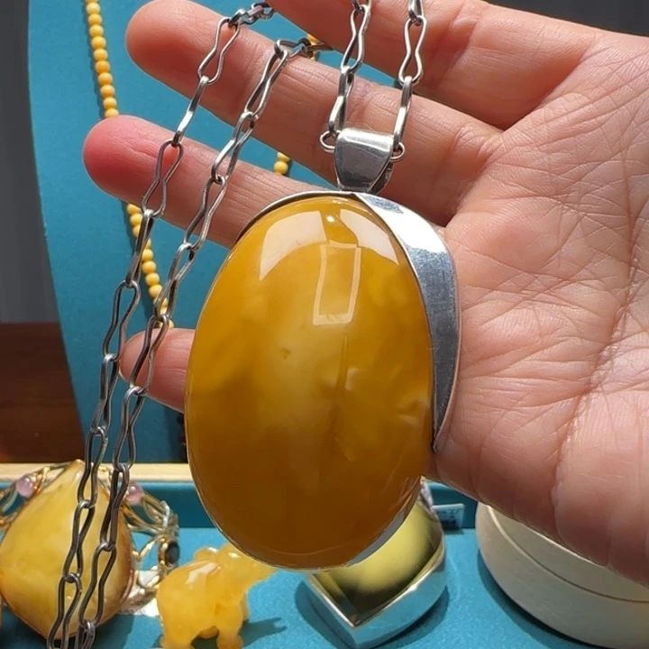 琥珀未镶嵌颈饰波兰设计款琥珀蜜蜡