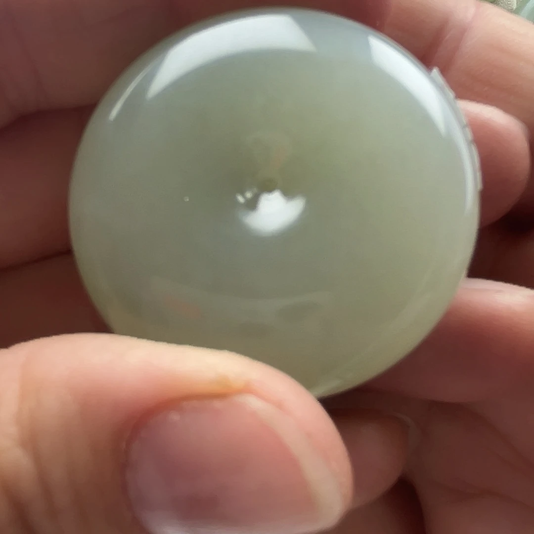 和田玉未镶嵌颈饰包容