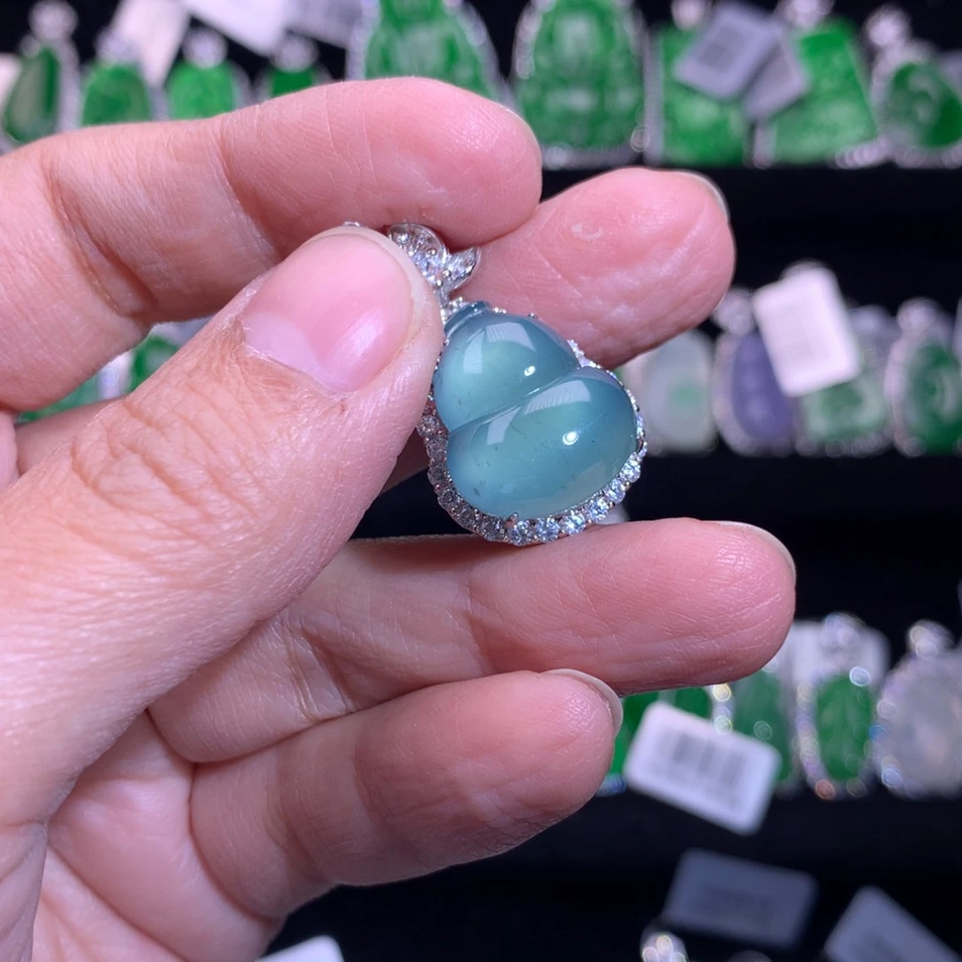 【闪购商品】颈饰银S925镶嵌翡翠