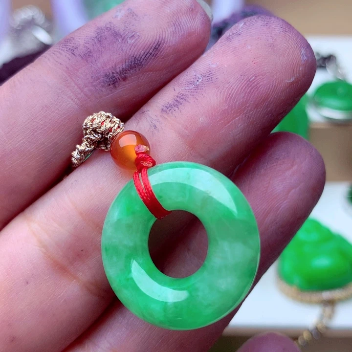 翡翠未镶嵌吊坠(不含链)