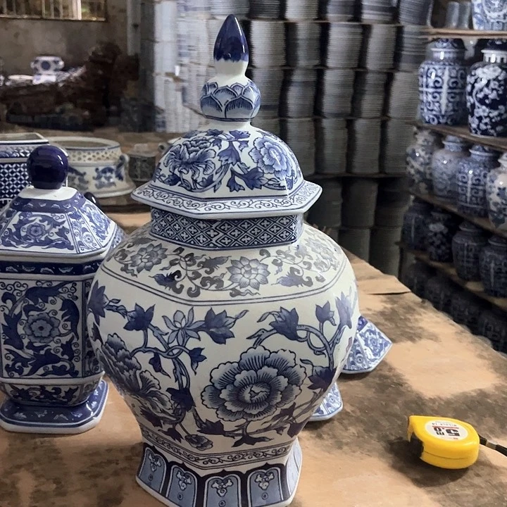 摆件青花瓷手工手绘高温釉下彩外贸出口瓷，将军罐