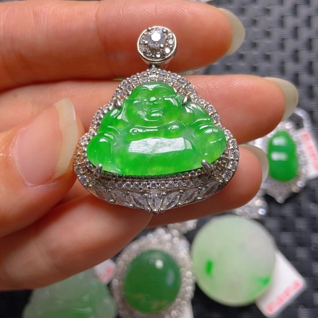 颈饰银S925镶嵌翡翠佛公吊坠