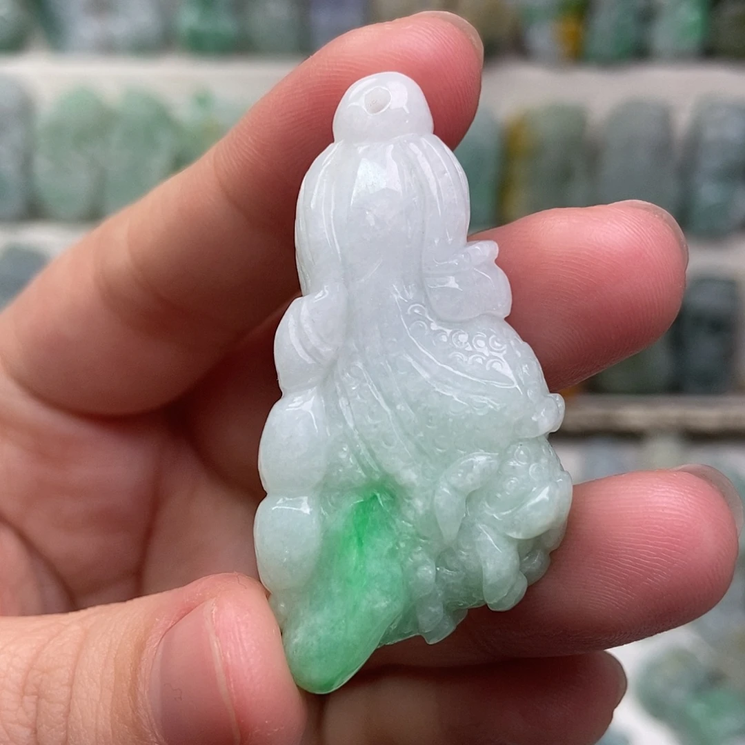 翡翠未镶嵌吊坠(赠链)