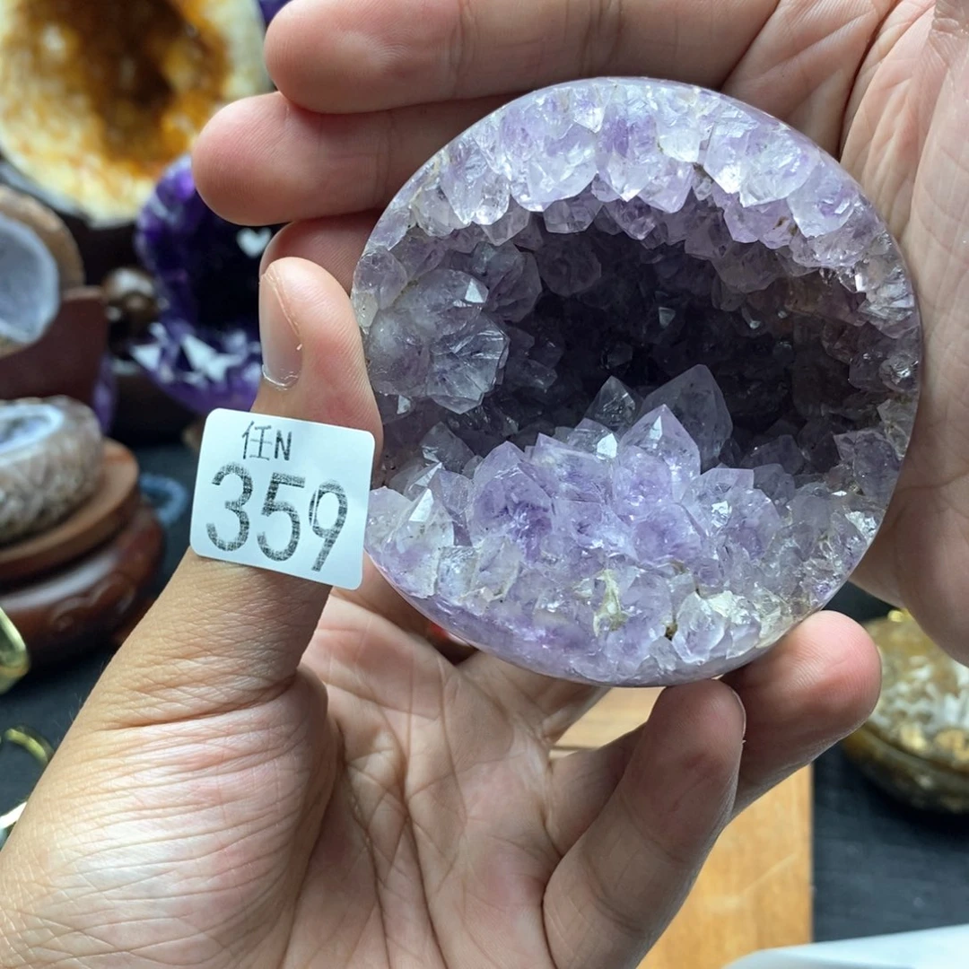 未镶嵌水晶大型摆件（非配饰）