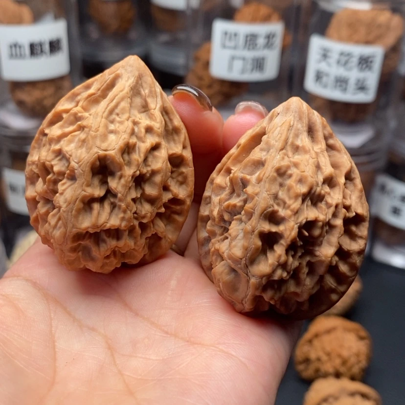 【闪购商品】吊坠文玩核桃十三陵鸡心